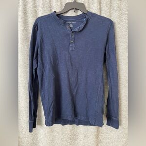 American Eagle Distressed Navy Blue longe sleeve